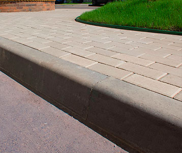 Бордюр дорожный